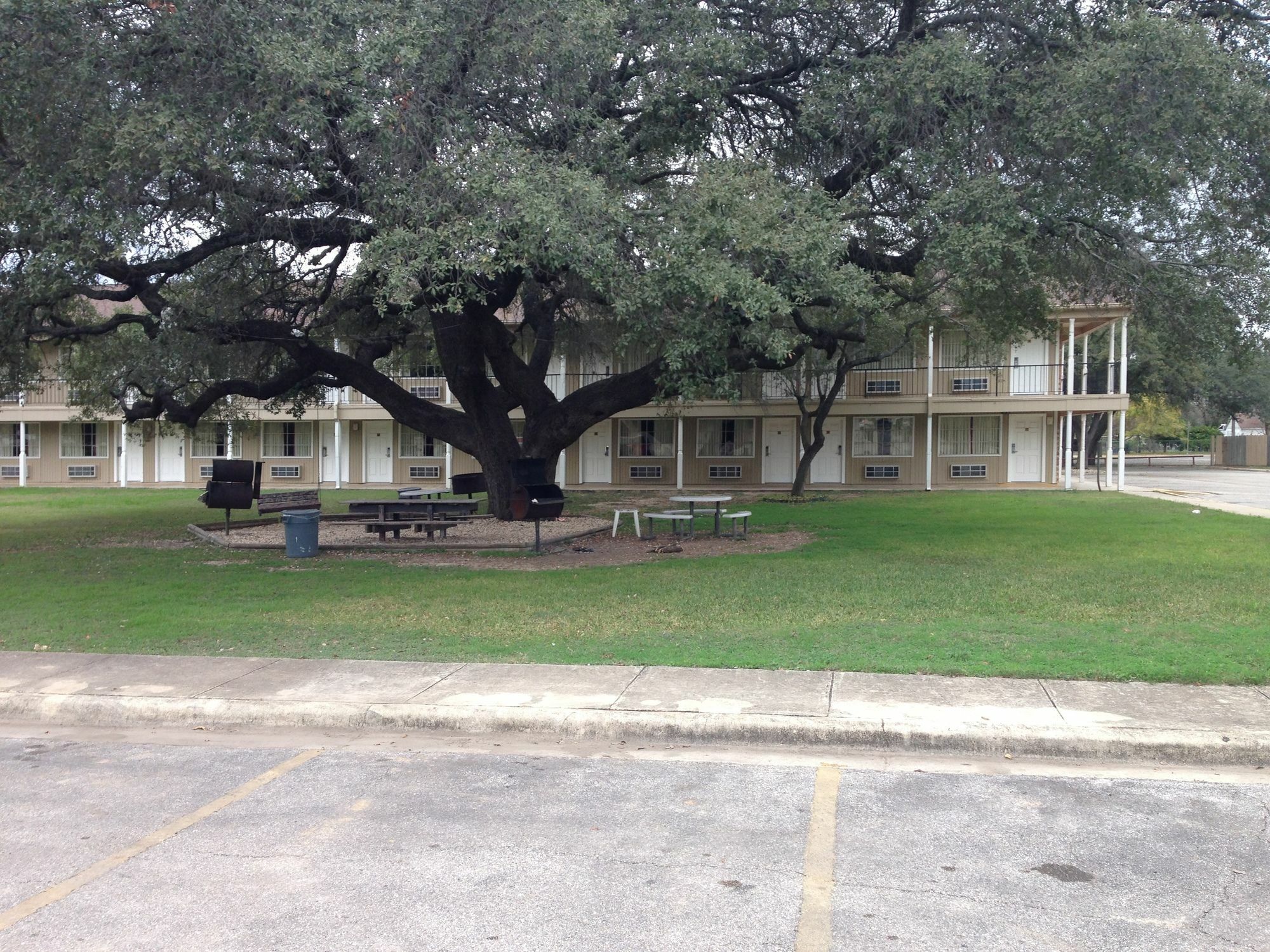 Inn Of Uvalde Exterior photo